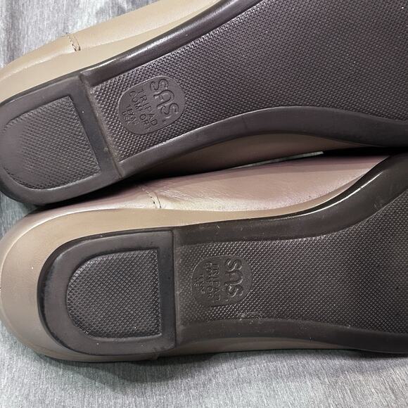 SAS Easier Loafers Clogs Shoes Womens Size 9.5 M Beige Leather Slip On Comfort - Picture 16 of 16